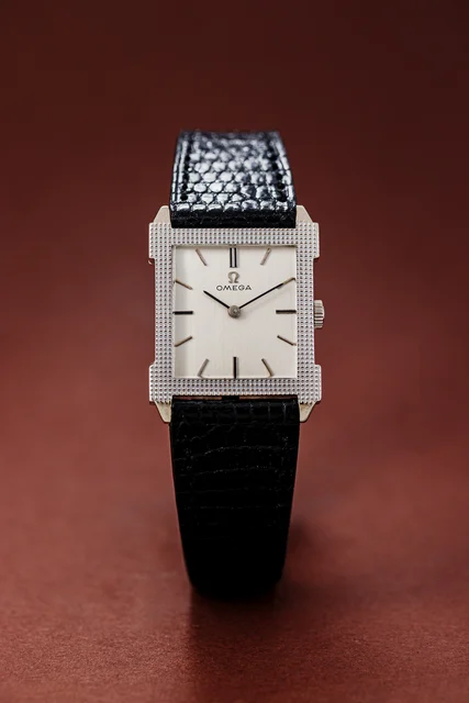 OMEGA rectangular 14k White gold. kol saati