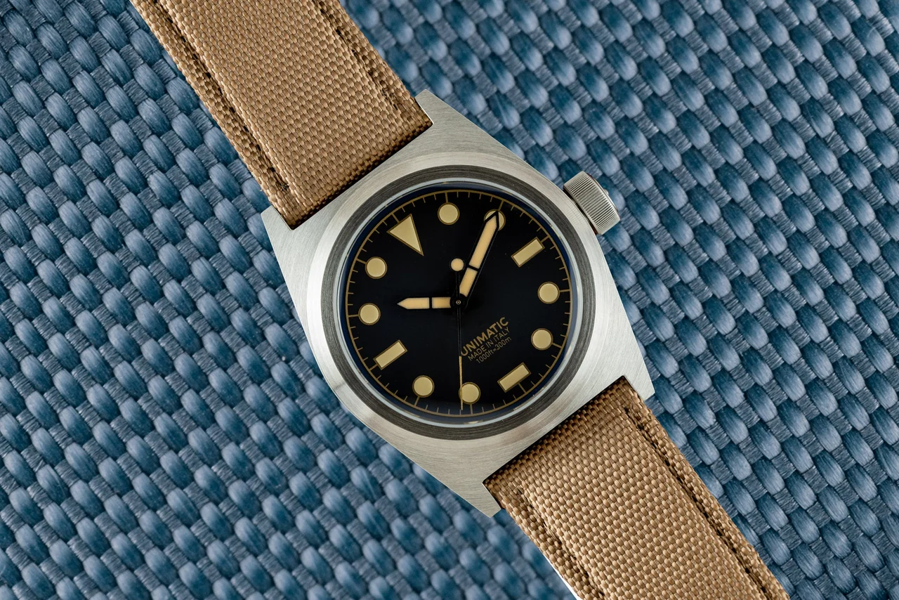 Unimatic Modello Due 40990019 39 mm kol saati