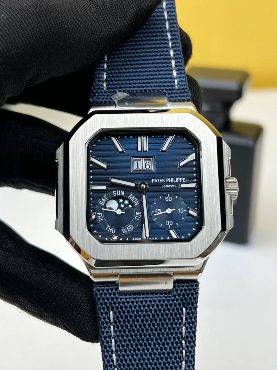 Patek Philippe Cubitus 5822P Platinum Blue Dial 45mm – Autom 45 mm kol saati