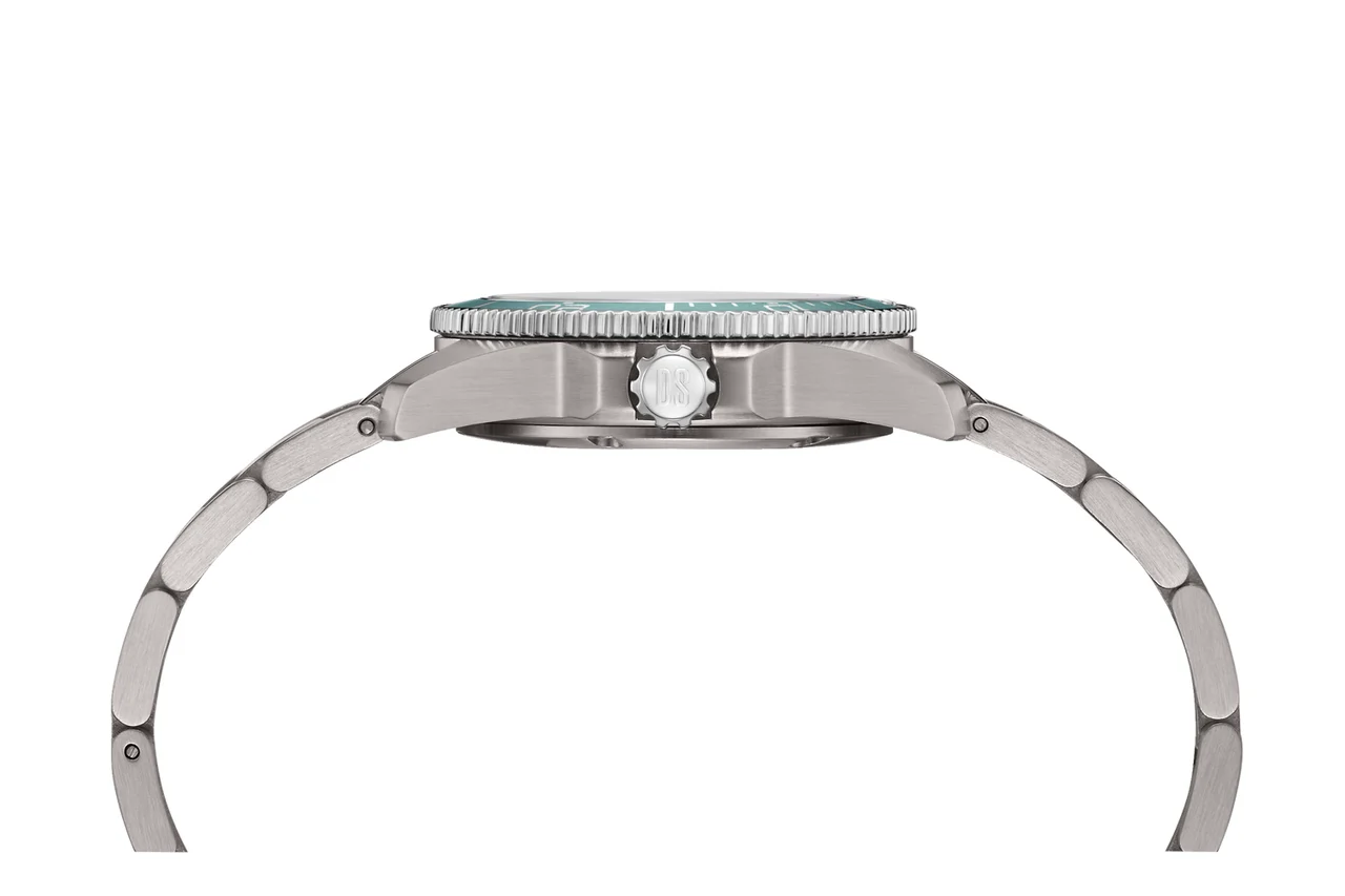 Certina Action 34.5mm C048.210.44.131.00 34.5 mm kol saati