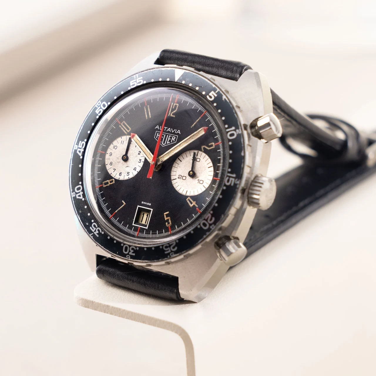 Heuer Autavia W-3377 42 mm kol saati