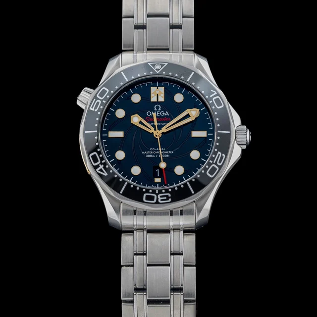 OMEGA James Bond Seamaster Diver 300M 210.22.42.20.01.004 210009N39225 kol saati