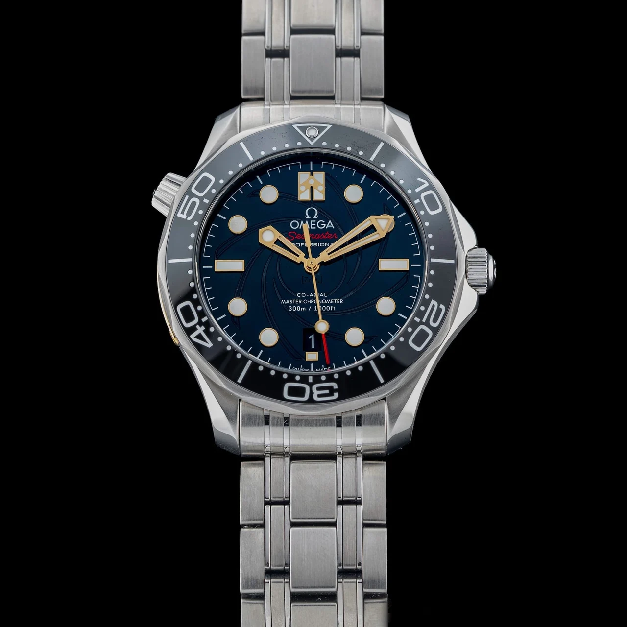 OMEGA James Bond Seamaster Diver 300M 210.22.42.20.01.004 210009N39225 42 mm kol saati