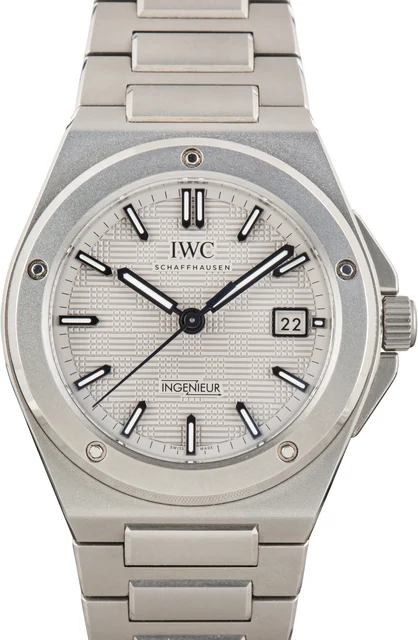 IWC Ingenieur Automatic 40 IW328904 Titanium kol saati