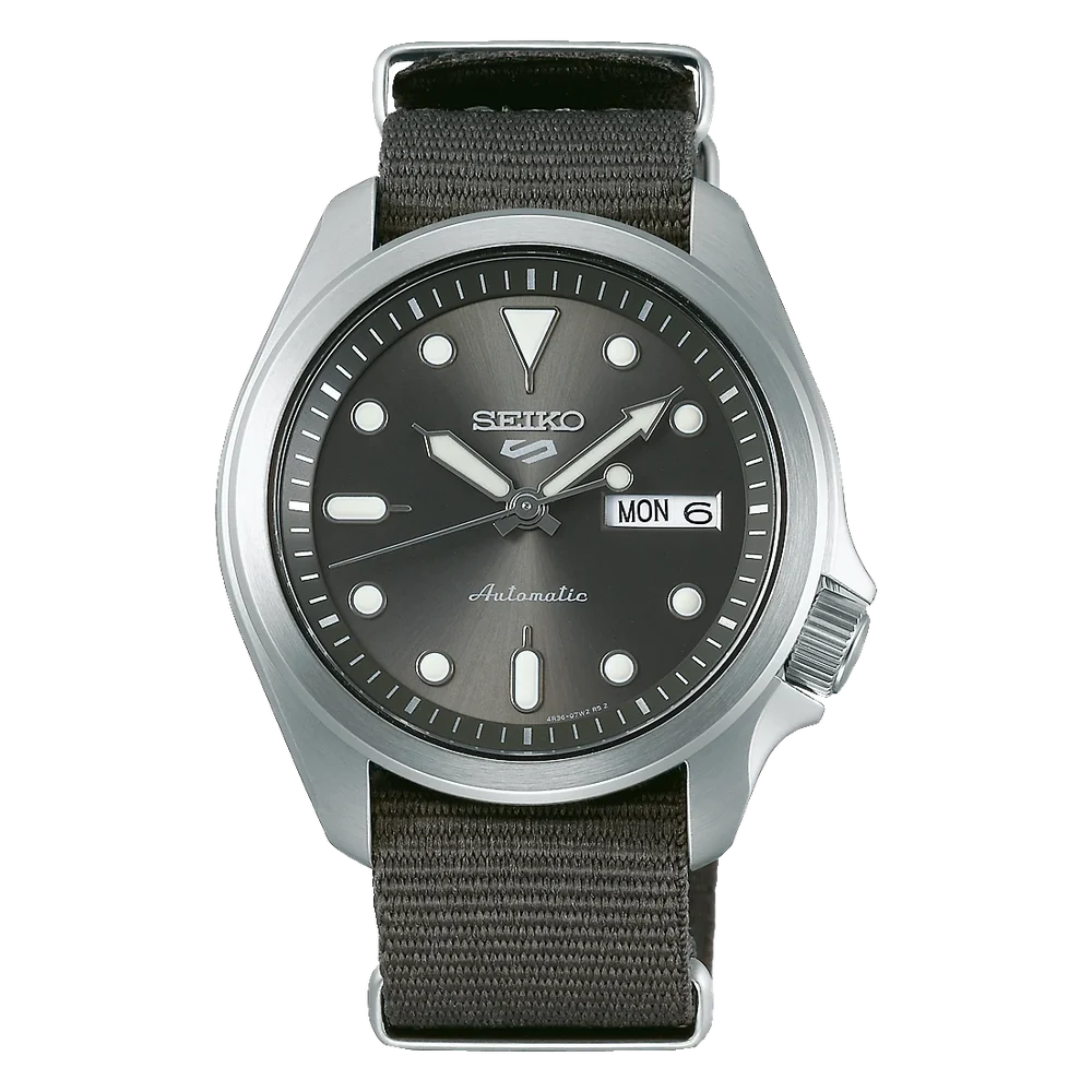 Seiko Sports SKX series SRPE61 SRPE61K1 40 mm kol saati