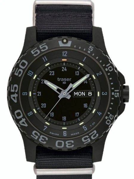 Traser Shade Military Watch with 45mm Case and Sapphire Crystal #103353 45 mm kol saati