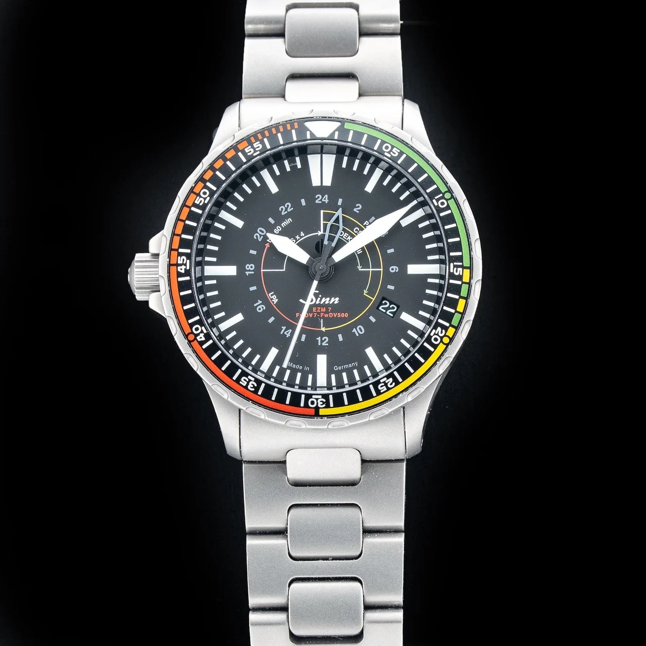 Sinn Mission Timer 7 EZM7 210009N34840 43 mm kol saati