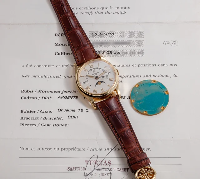 Patek Philippe Reference 5050J, Perpetual Calendar, 18K Yellow Gold kol saati