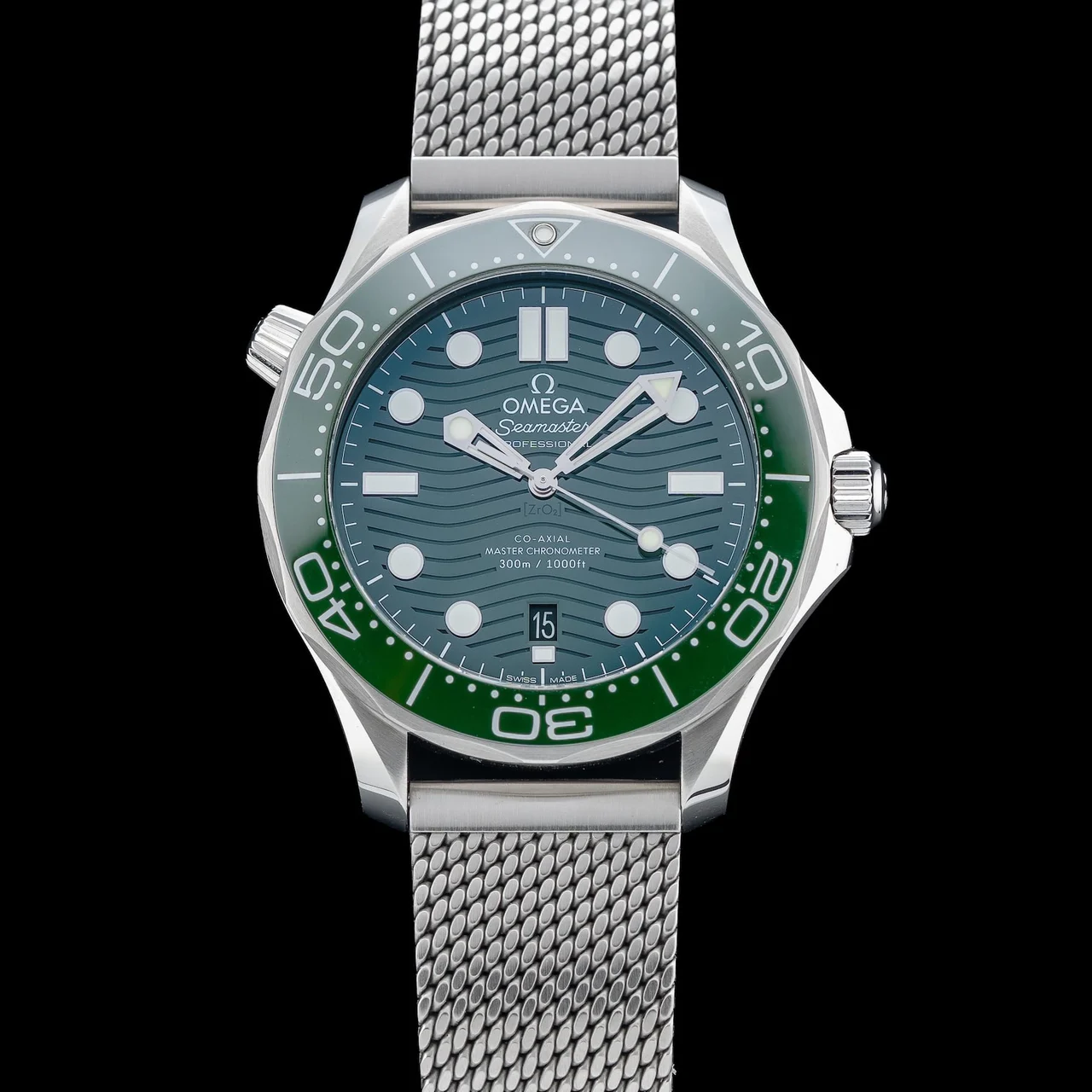 OMEGA Seamaster Diver 300M Green Dial on Bracelet 210.30.42.20.10.001 210000084685 42 mm kol saati