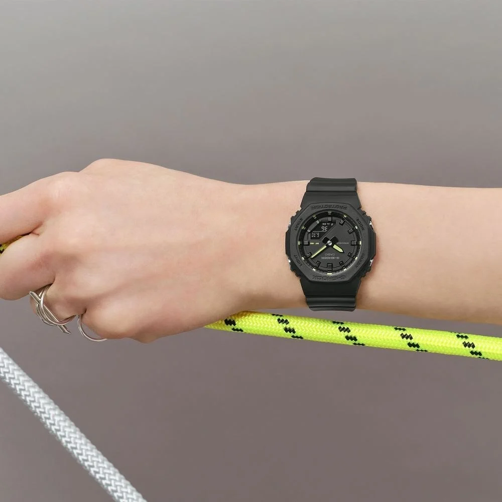 Casio G-shock G-shock Women GMA-P2100SA-1A2DR 40.2 mm kol saati