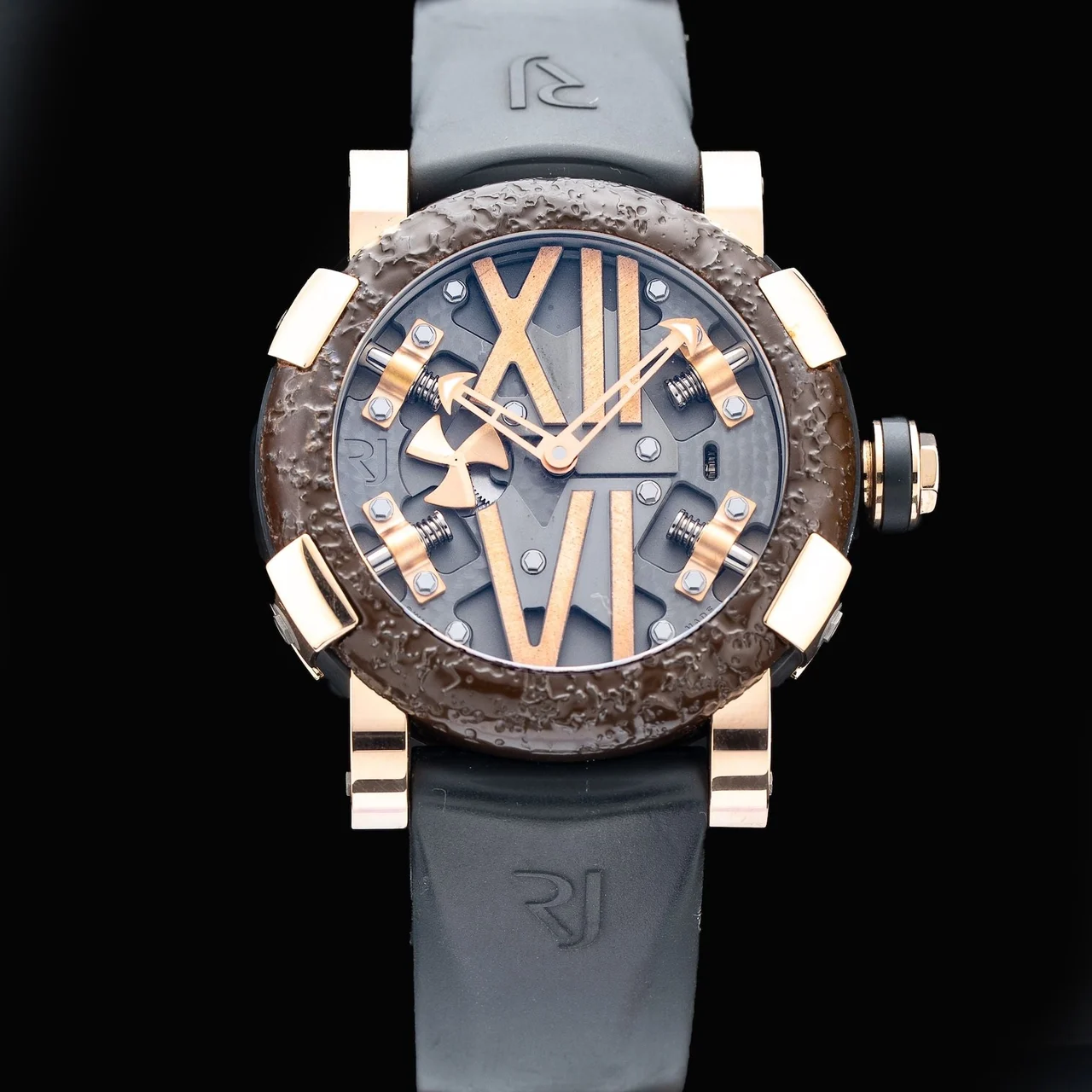 Romain Jerome Titanic-DNA Steampunk Gold Rusted 210009N33178 kol saati