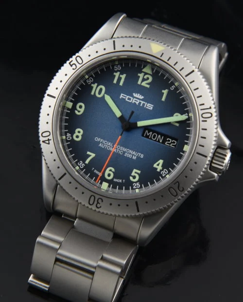 Fortis Cosmonauts kol saati
