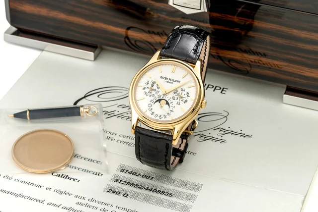 Patek Philippe PATEK PHILIPPE, REF. 5140, PERPETUAL CALENDAR kol saati