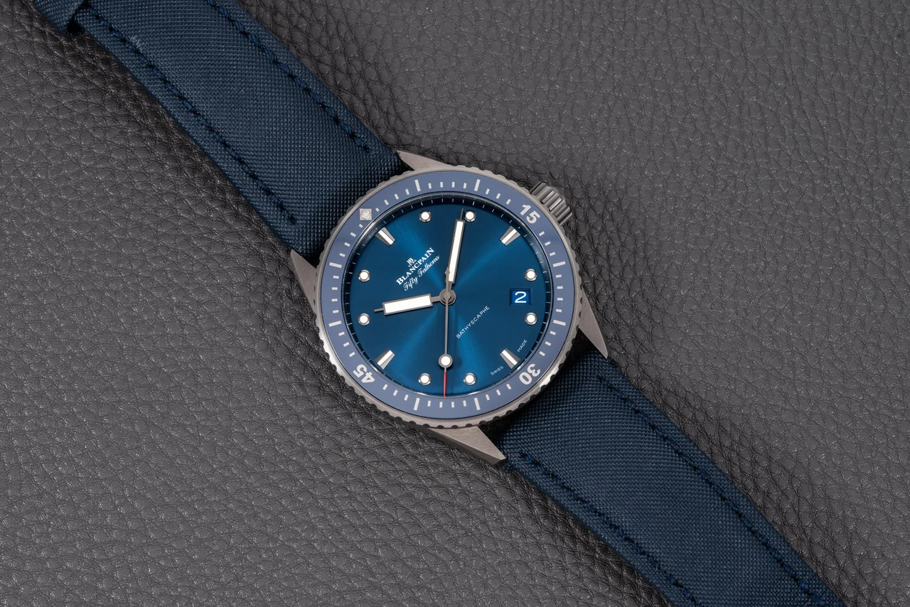 Blancpain Fifty Fathoms Bathyscaphe 40990694 44 mm kol saati