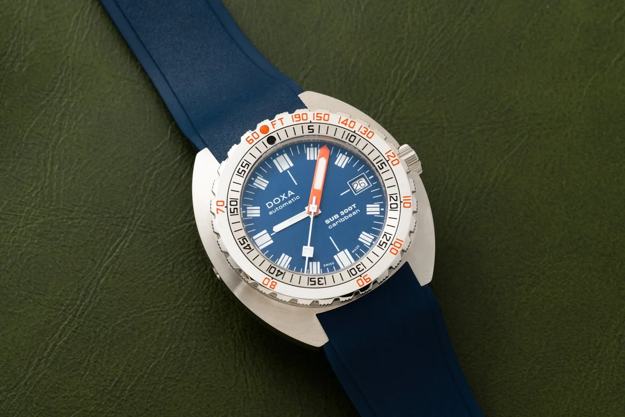 Doxa Sub 300T 40992230 42 mm kol saati