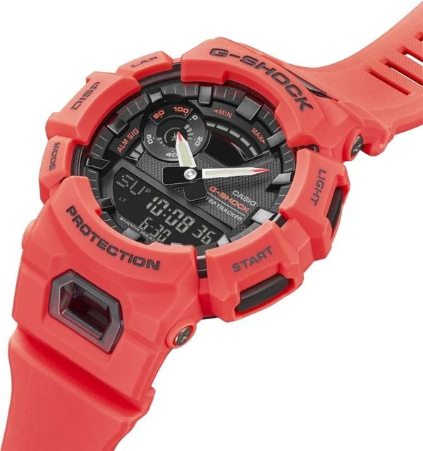 Casio G-shock G-squad GBA-900-4ADR kol saati