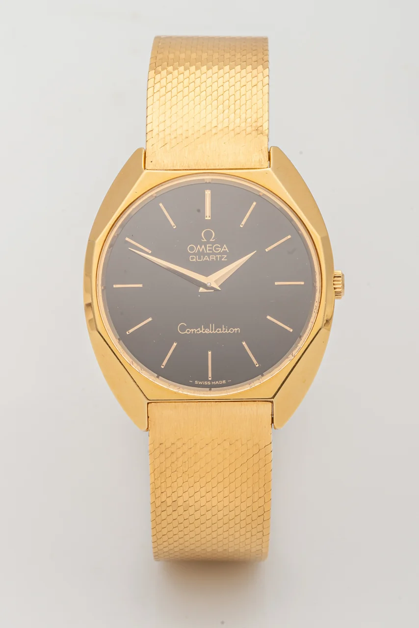 OMEGA Ref. 191.0012, quartz, black dial; “Constellation”; 18K yellow gold kol saati