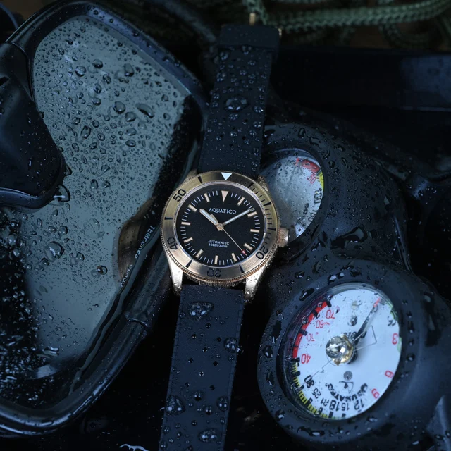 AQUATICO Bronze Raider Black Dial kol saati