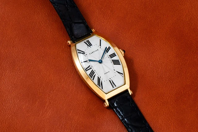 Cartier Tonneau 40950201 kol saati
