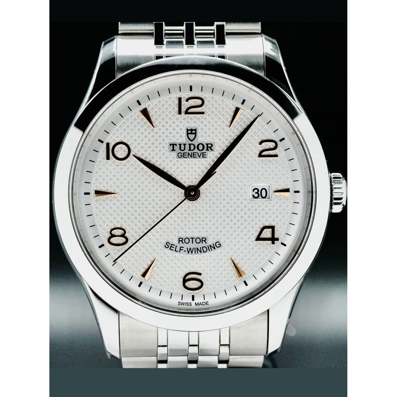 Tudor Steel Case Silver dial 210000058518 41 mm kol saati