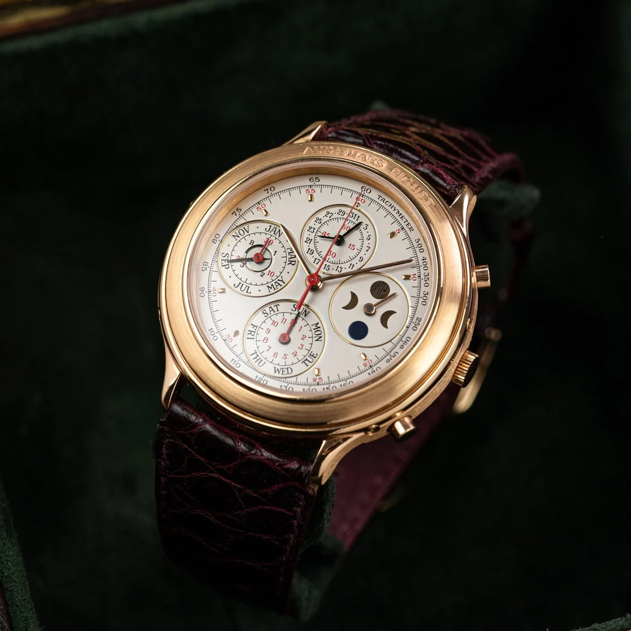 Audemars Piguet Audemars Piguet 6821 40 mm kol saati