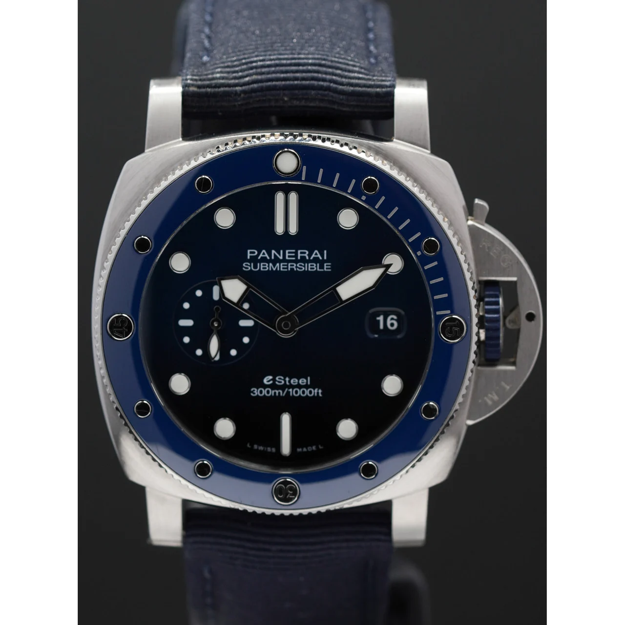 Panerai Submersible QuarantaQuattro Blu Profondo 210009N31593 kol saati