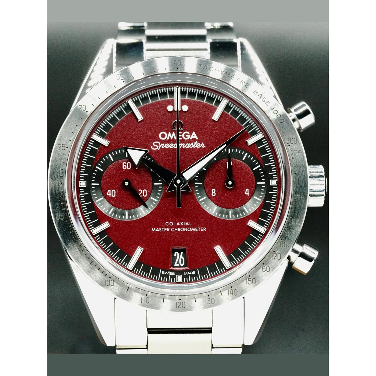 OMEGA Speedmaster 57 Coaxial Chronometer Chronograph Red Dial 40.5mm on Bracelet 210000047832 40.5 mm kol saati
