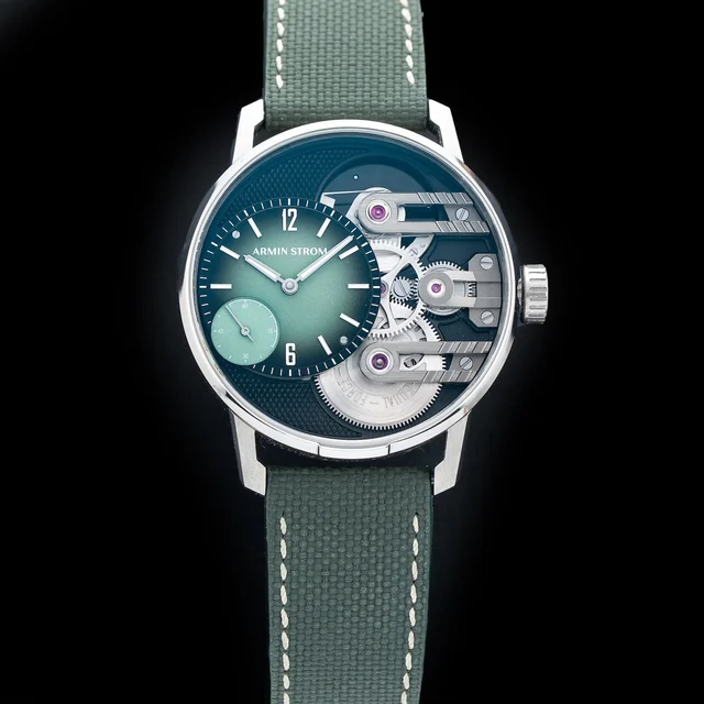 Armin Strom Gravity Equal Force Collective 210009N34116 kol saati