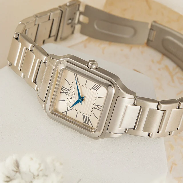 Ménilmontant Carré ’ Square Watch - Silver Case, Champagne Dial with Silver Metal Strap CF