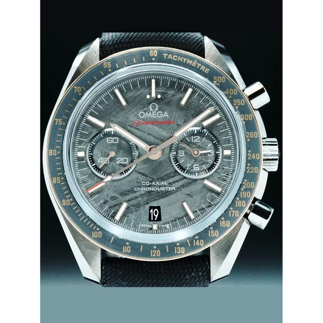 OMEGA Speedmaster Grey Side of The Moon Meteorite 210000079089 kol saati