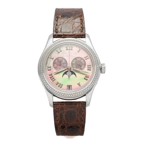Patek Philippe PATEK PHILIPPE REF. 4936 MOTHER-OF-PEARL DIAL YELLOW GOLD AND kol saati