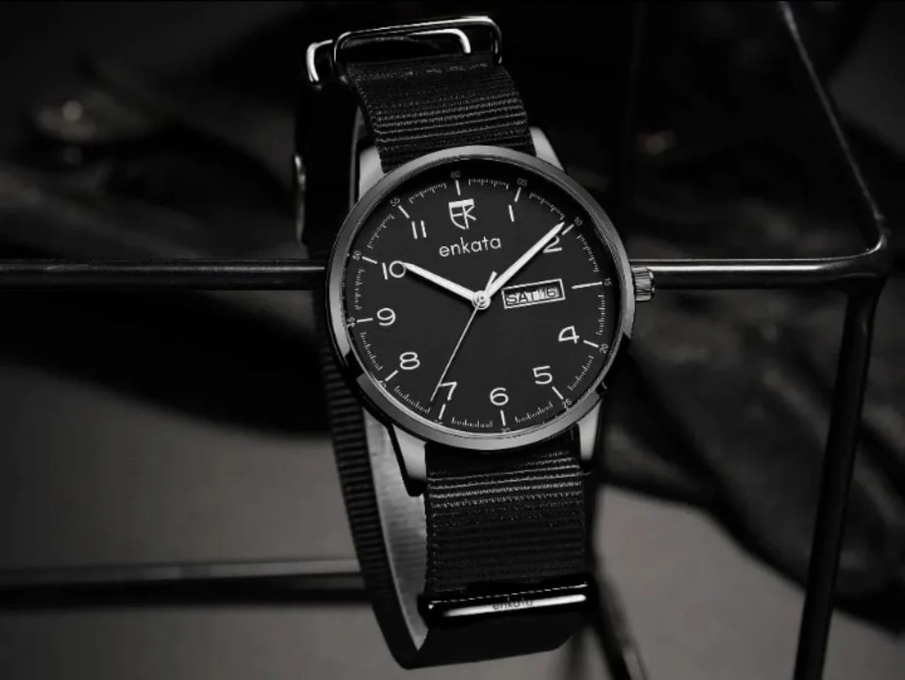 Enkatawatches Apus II Black Canvas 40 mm kol saati