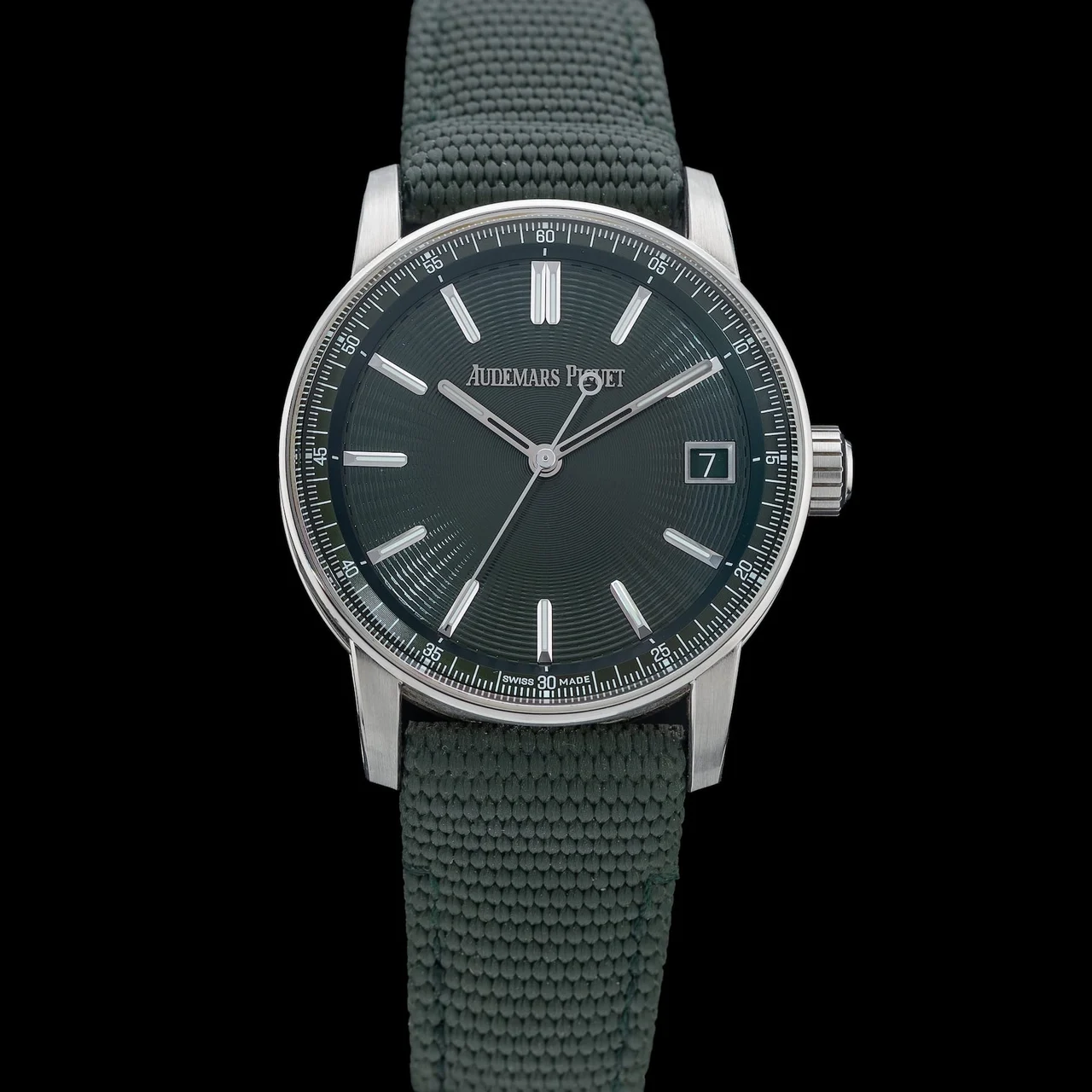 Audemars Piguet Code 11.59 15210ST.OO.A056KB.01 210009N42831 kol saati