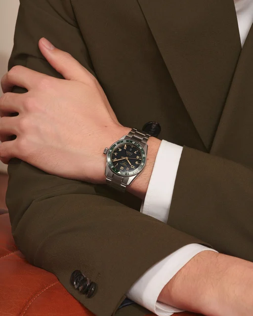 Longines Spirit Zulu Time L3.802.4.63.6 kol saati