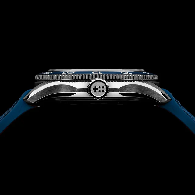 Christopher Ward Trident Pro 300 C60-38ADA31S0BB1-HB kol saati