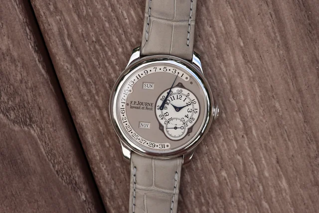F.P. Journe Octa Calendrier ref. Q “Platinum, Grey Dial” kol saati