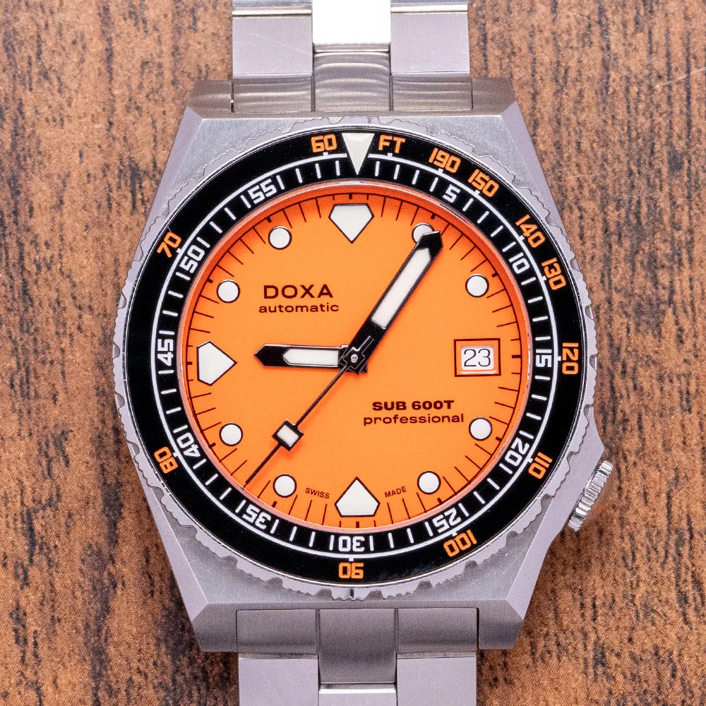 Doxa Sub 600T 861.10.351.10 40 mm kol saati
