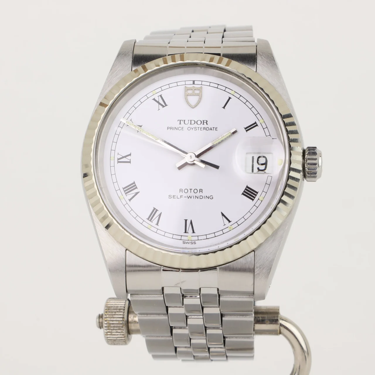 Tudor Oysterdate 25C034 34 mm kol saati