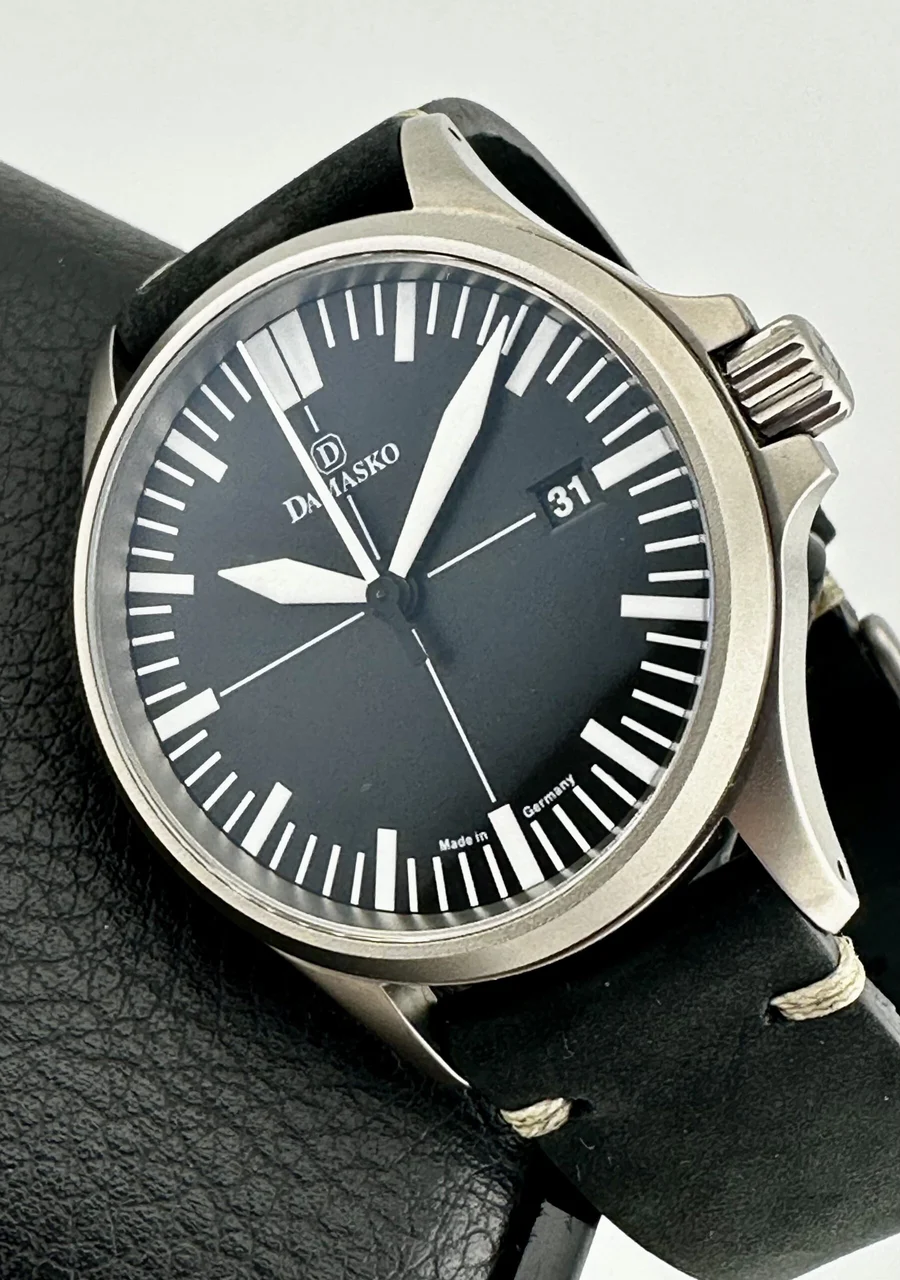 Damasko Damasko 306996071055 39 mm kol saati