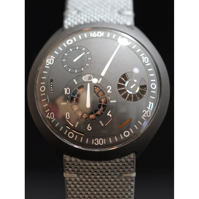 Ressence Type 2 POC210000075838 kol saati