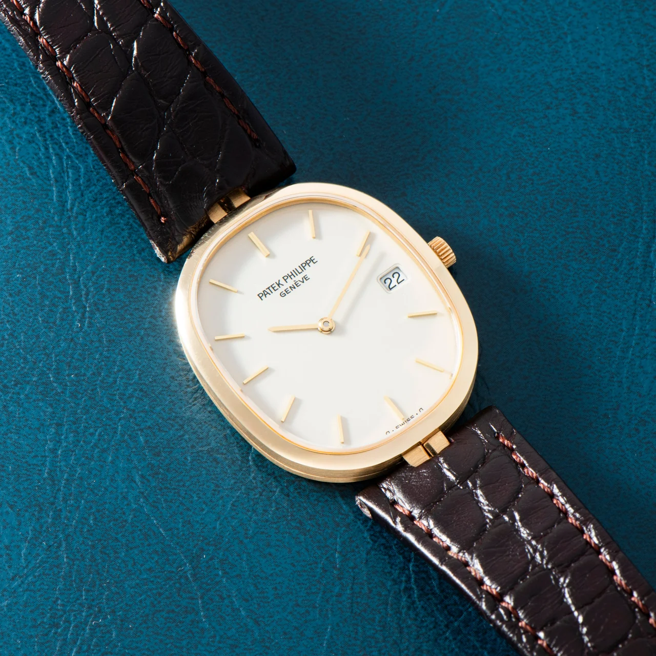 Patek Philippe Golden Ellipse 40930692 29 mm kol saati