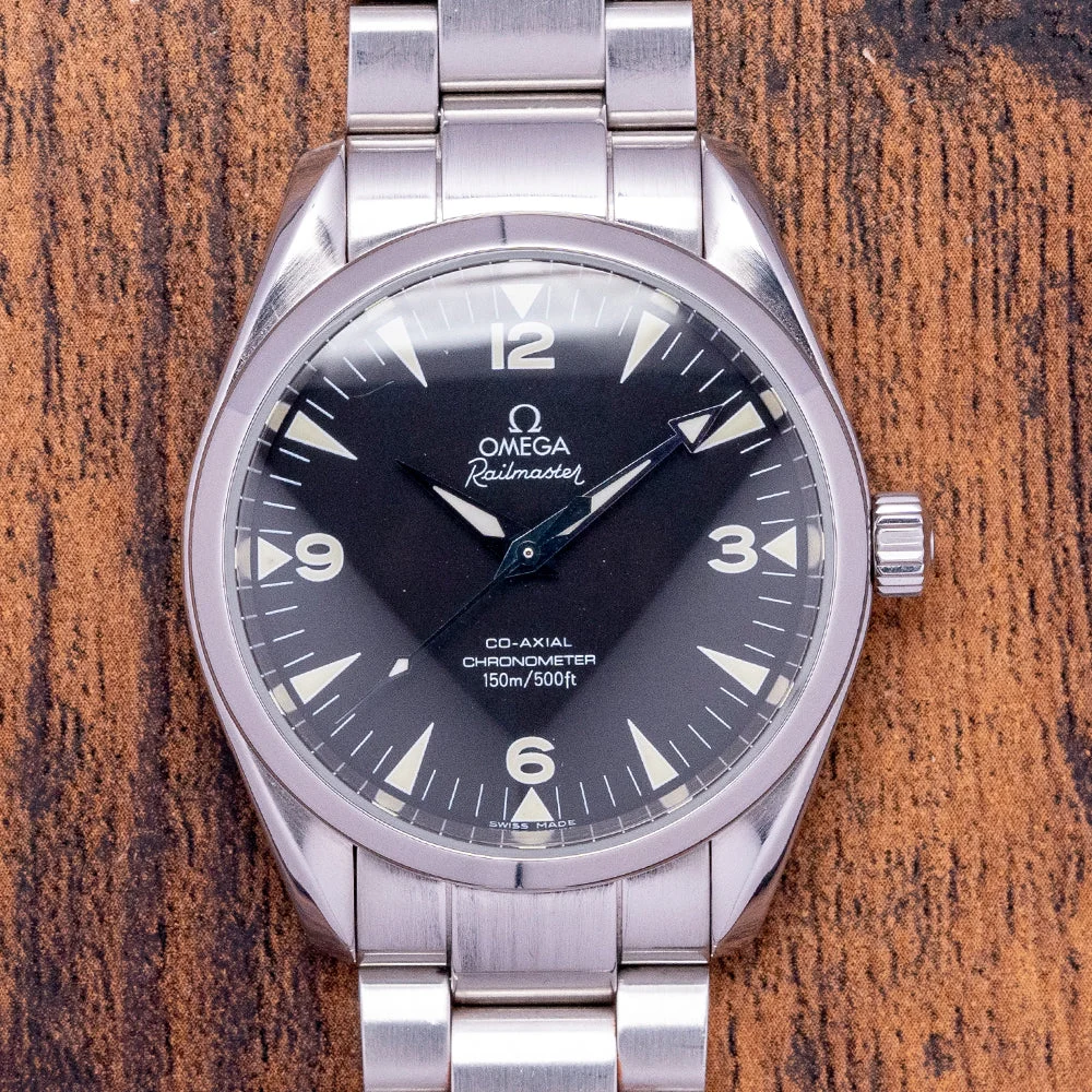 OMEGA Railmaster 2503.52.00 39 mm kol saati