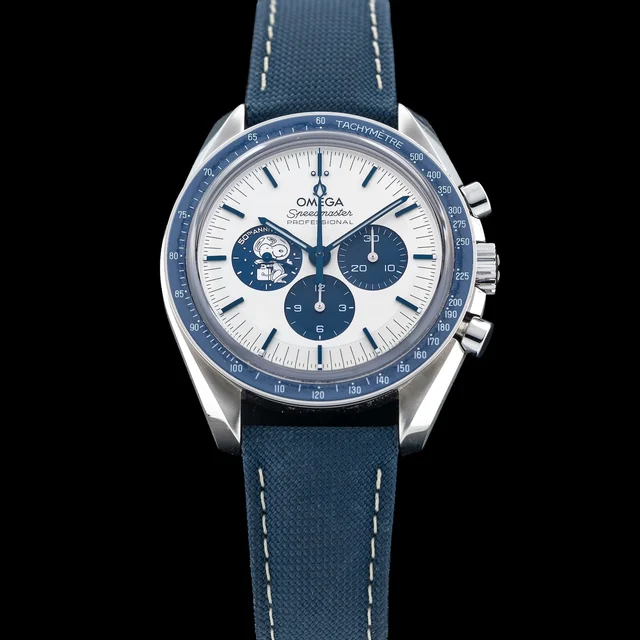 OMEGA Speedmaster Silver Snoopy Award 310.32.42.50.02.001 210009N32031 kol saati