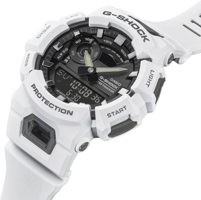 Casio G-shock G-squad GBA-900-7ADR kol saati