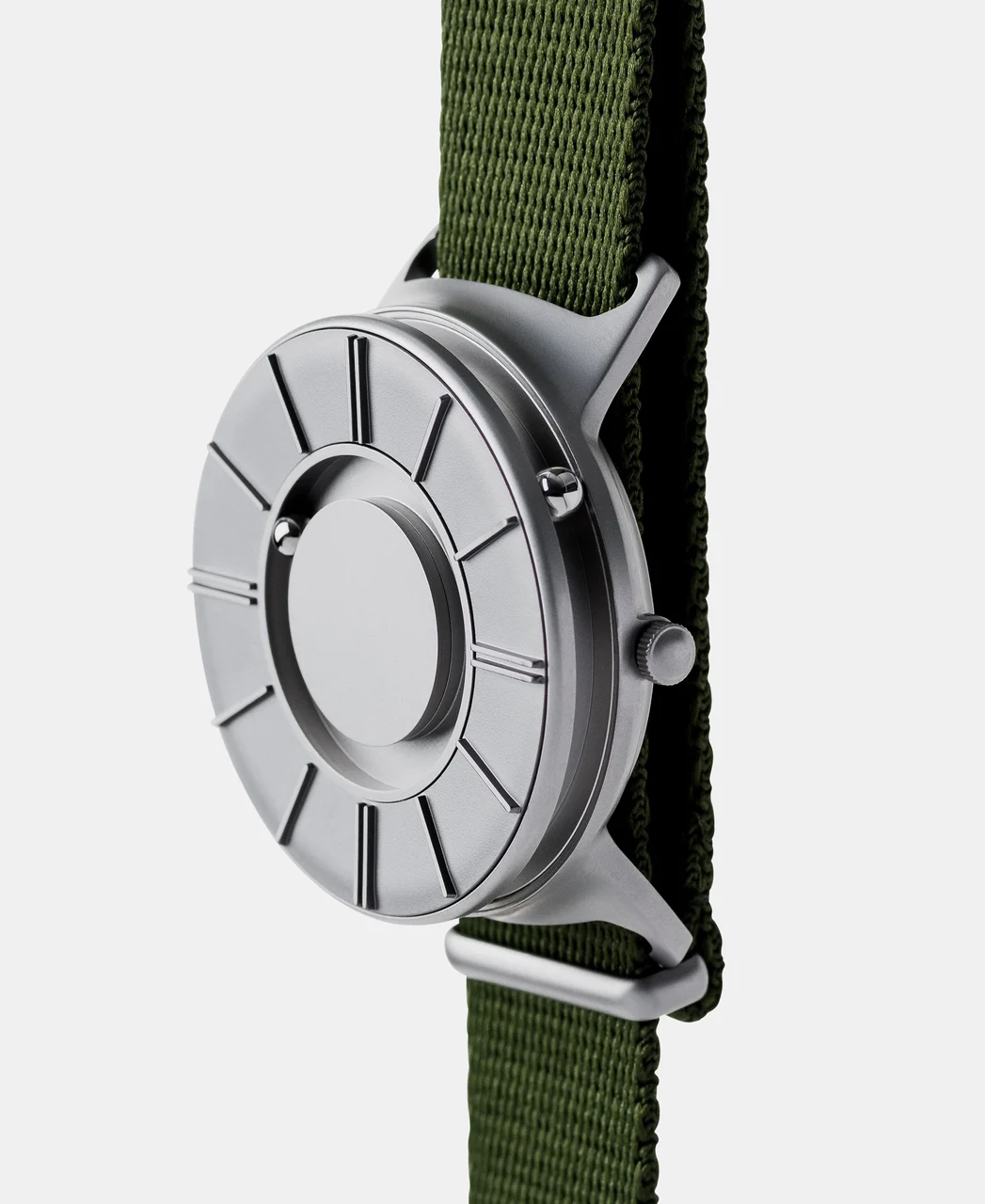 Eone Apex-n-moss 40 mm kol saati