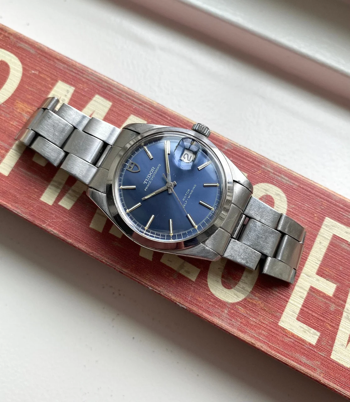 Tudor Oysterdate SQ9494492 19 mm kol saati