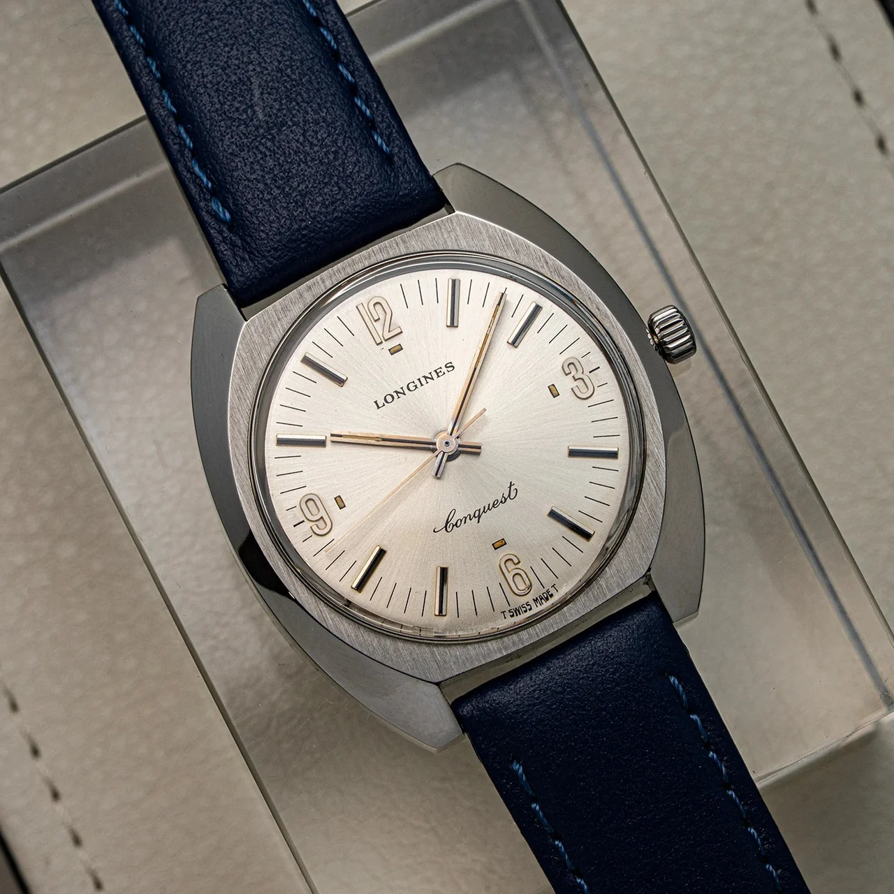 Longines Conquest 1558-2, Cal. 6942 Watch, 1971 Conquest 1558-2, Cal. 6942 Men's Watch, 1971 36 mm kol saati