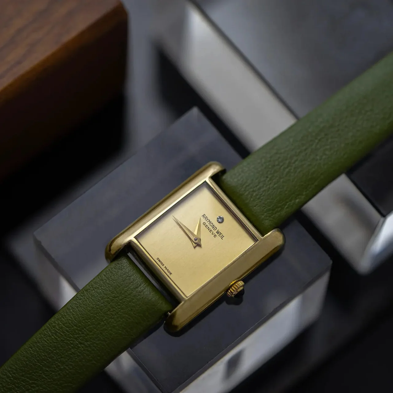 Raymond Weil Geneve, Ref. 669, Women’s Manual Wind Dress Vin 30 mm kol saati