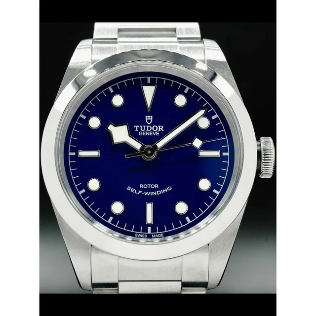 Tudor Black Bay 41mm on Steel Bracelet 79540 210000032902 kol saati