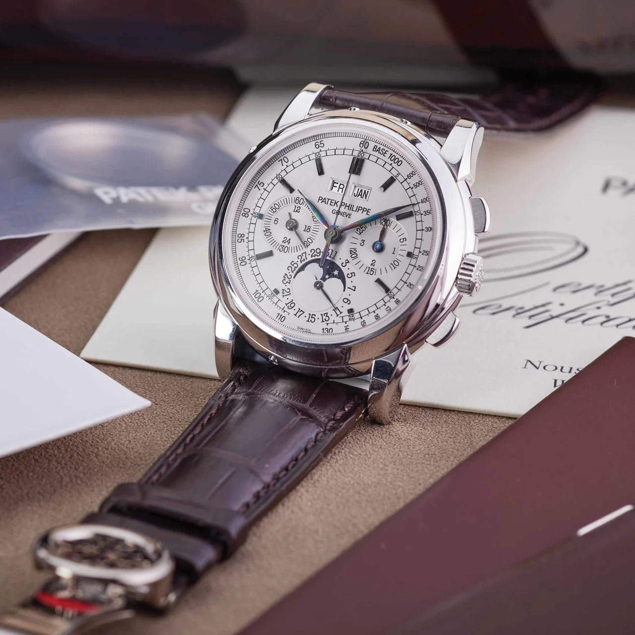 Patek Philippe PATEK PHILIPPE, REF. 5970G-001, PERPETUAL CALENDAR CHRONOGRAPH, 18K WHITE GOLD kol saati